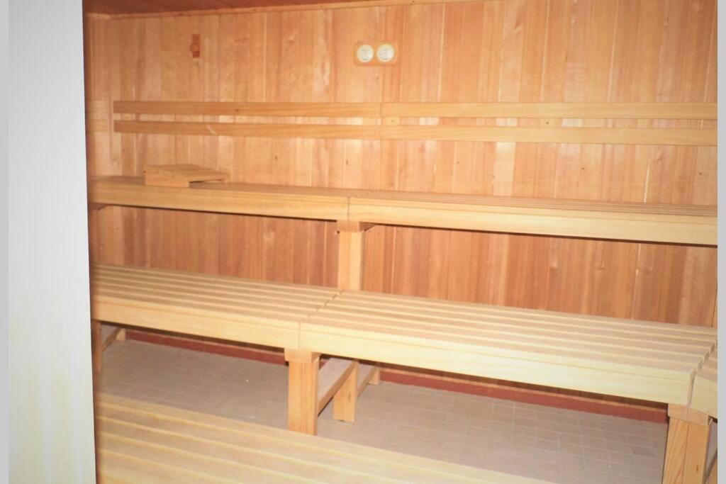 Traveloge Mit Schwimmbad Und Sauna Lubeck Ngoại thất bức ảnh