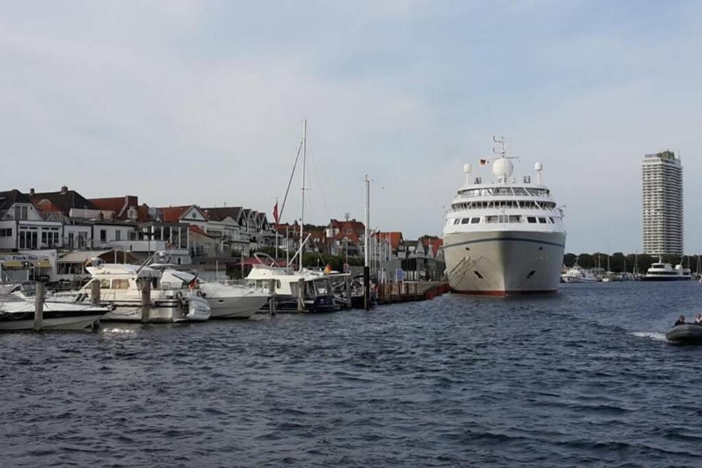 Traveloge Mit Schwimmbad Und Sauna Lubeck Ngoại thất bức ảnh
